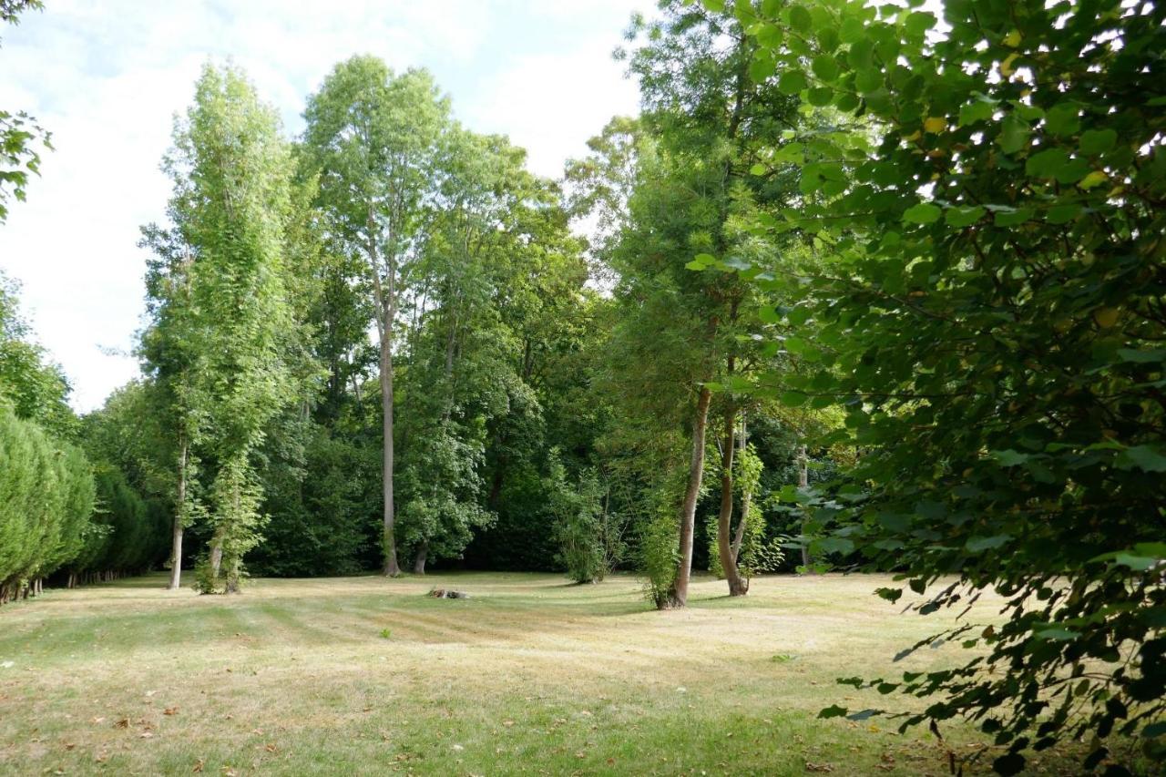 Le Manoir De Louviers Exterior foto
